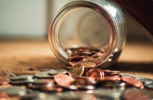 【ミニマリストの節約術】一人暮らしでも貯金できる5つのステップ！2023年版